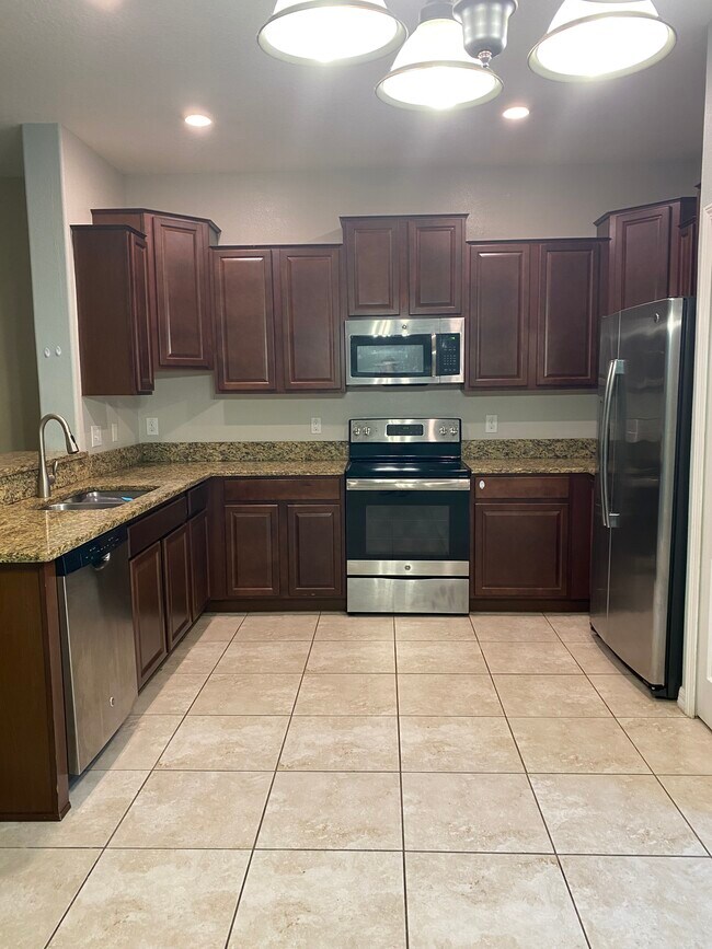 Building Photo - 1721 Ivory Goose Pl