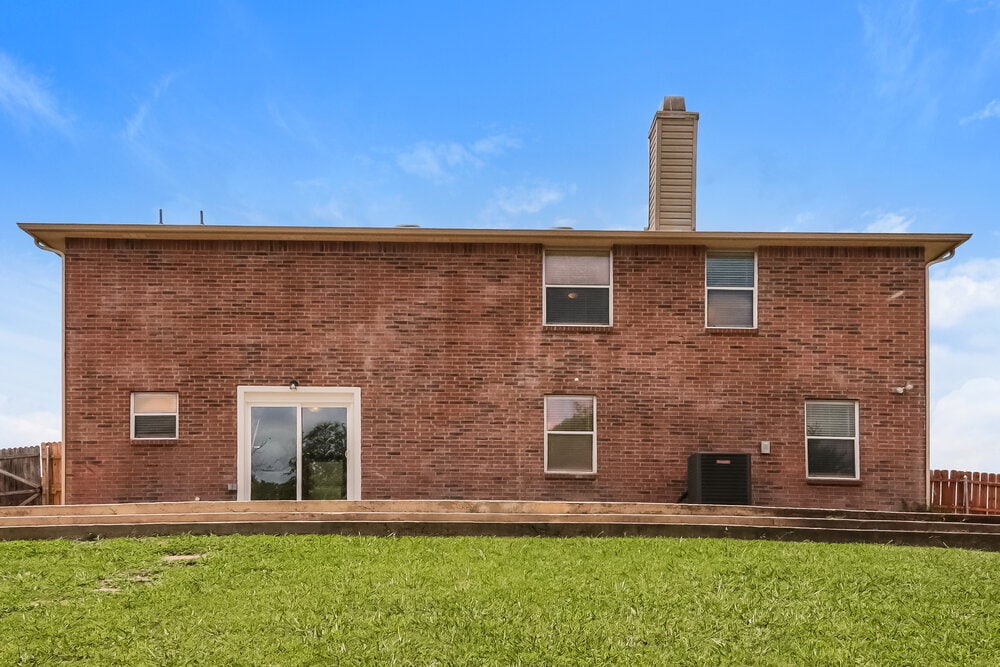 Building Photo - 1421 Nimitz Way