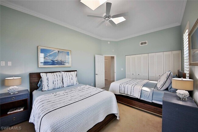 Building Photo - 824 Hideaway Cir E