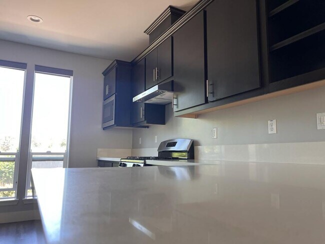 Building Photo - 1010 Mud Pie Ln