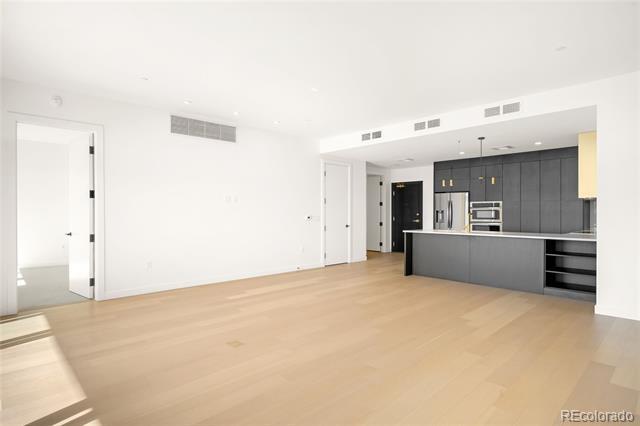 Building Photo - 3520 Chestnut Pl