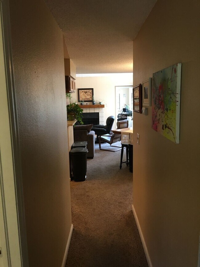 Building Photo - 3 Bed/2 Bath Powderhorn Condo - Available ...