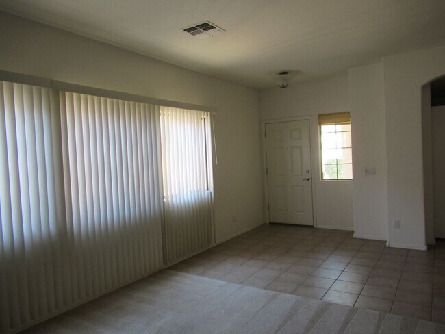Building Photo - Nice 4 Bedroom Home in San Tan Valley!