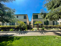 Building Photo - 4230-4312 Los Feliz Blvd