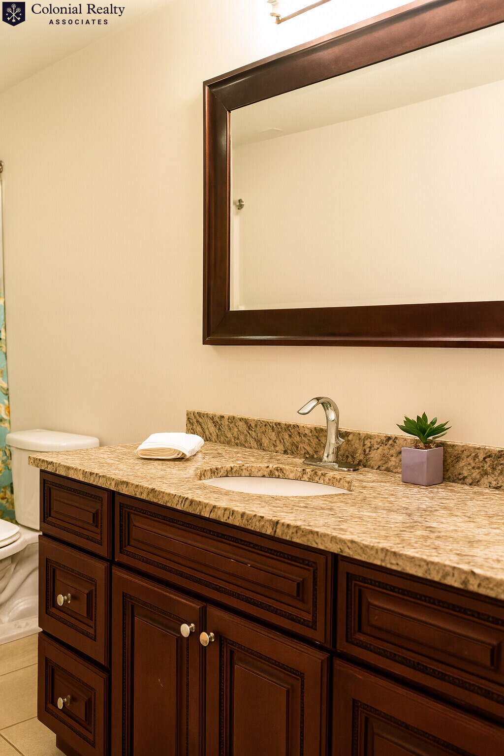 Building Photo - 10 Strathmore Rd