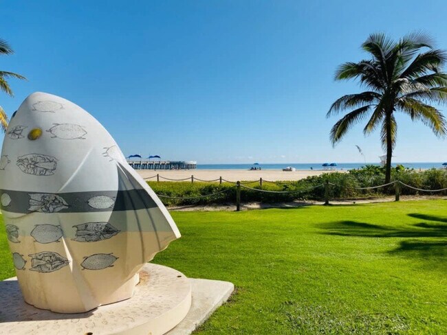 Building Photo - 3208 NE 9th St