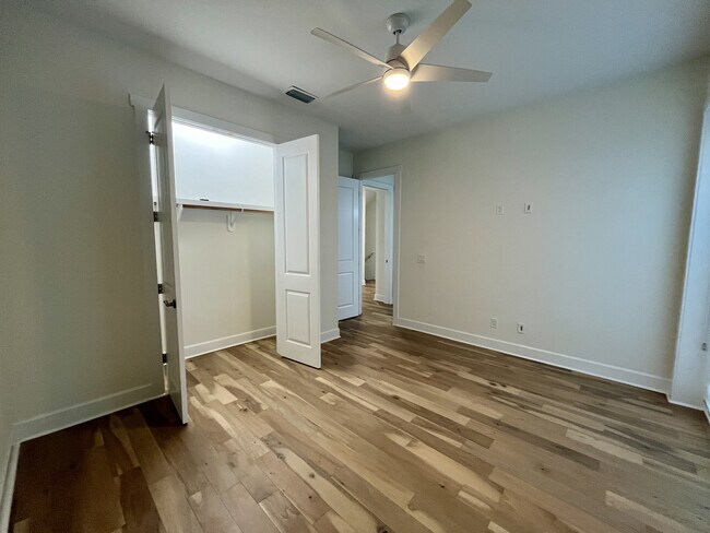 Building Photo - 821 Oak Bend Ln