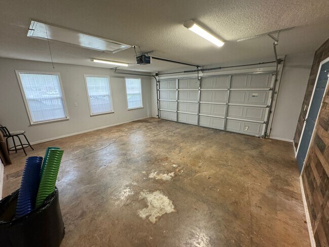 Building Photo - 111 Weatherstone Pl