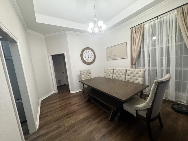 Building Photo - Beautiful Keene Home - 5 Bedroom, 2.5 Bath