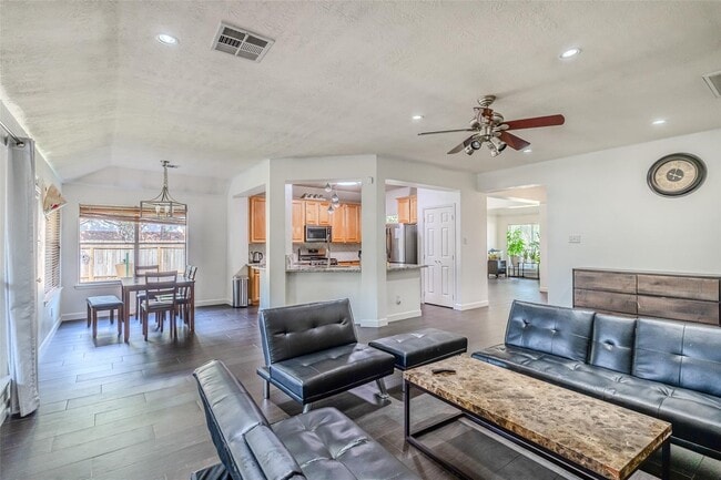 Building Photo - 19402 Bear Meadow Ln