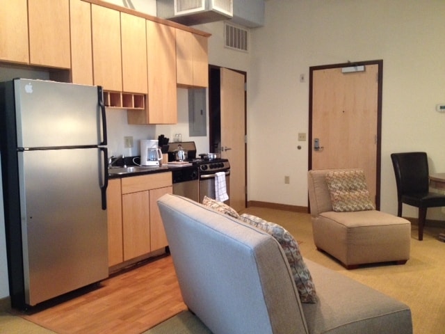Building Photo - Stage Apartments, LLC