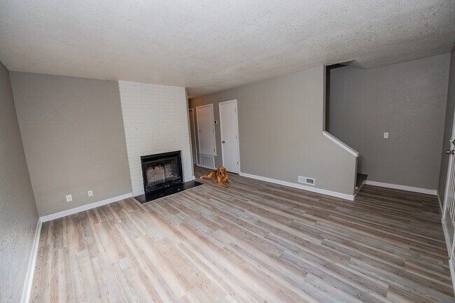 Building Photo - 1964 N Ball Ave