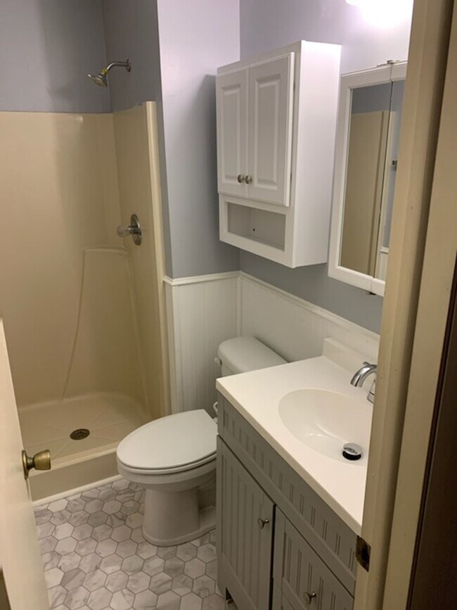 Building Photo - Chimney Hill