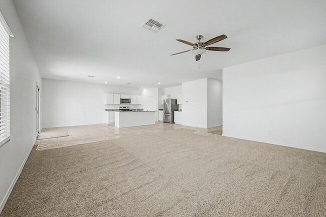 Building Photo - 35450 W Santa Clara Ave