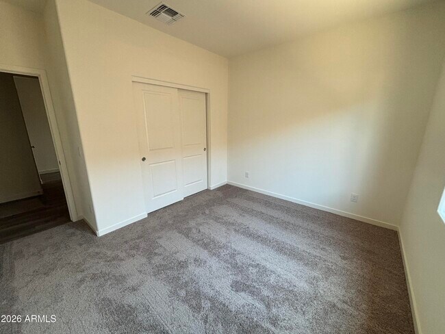 Building Photo - 675 N Crowned Dove Trail