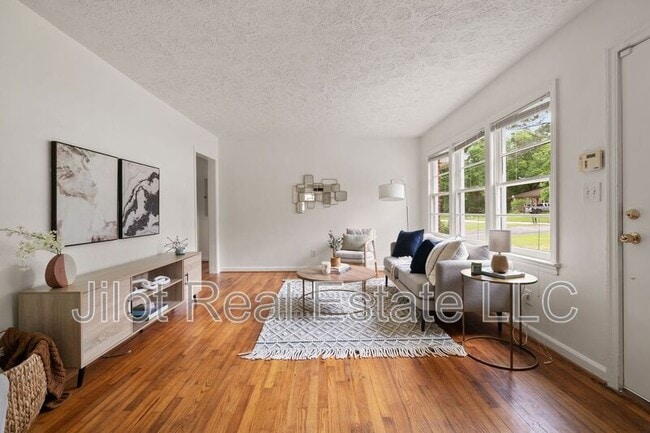 Building Photo - 2855 Monticello Pl