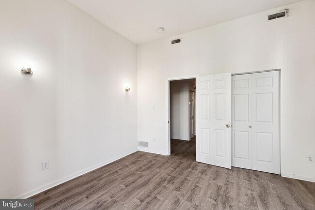Building Photo - 1540 N 18th St