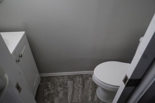 Building Photo - Wonderful 1-bedroom, 1.5-bath loft style c...
