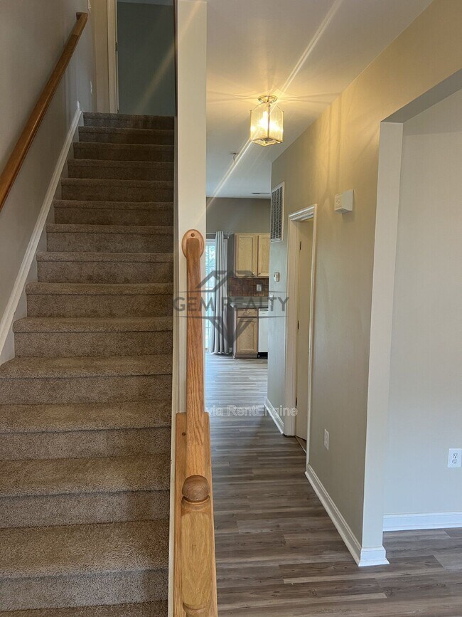 Building Photo - 6507 Hot Spring Ln