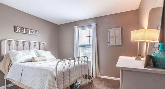 Building Photo - 5660 Caledonia Dr