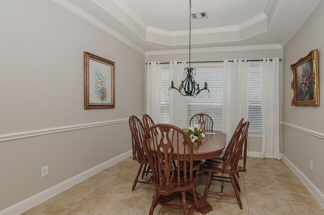 Building Photo - 47 Canoe Bend Dr
