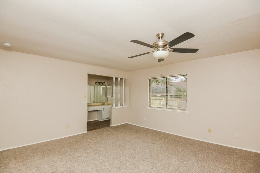 Building Photo - 3913 Horizon Pl