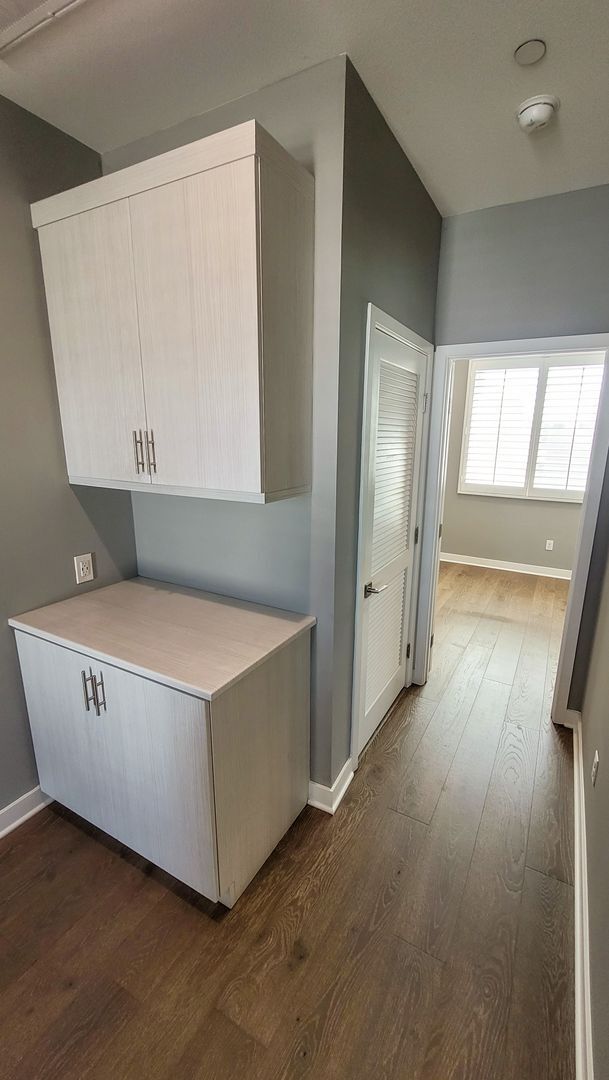 Building Photo - Available! Modern Tri-Level Smart Townhome – Montebello South 1/2 Months FREE