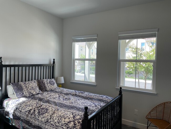 Building Photo - 8665 Mahonia Dr