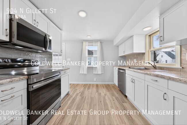 Building Photo - 904 N Gillett St