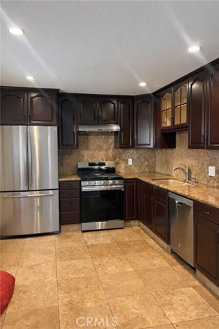 Building Photo - 7718 Vía Sorrento