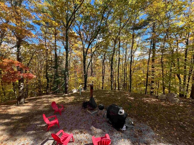 Building Photo - 5 Oak Ridge Rd