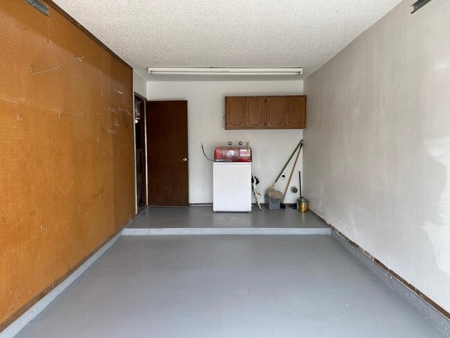 Building Photo - 215 Mulberry Ave