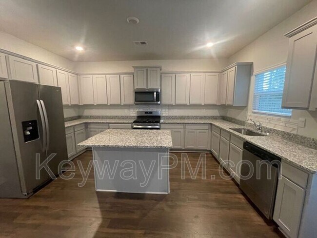 Building Photo - 532 Myrtle Crst