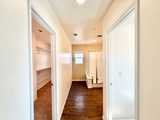 Building Photo - 24242 Hazelnut Ave
