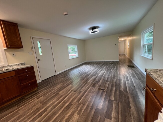 Building Photo - 4408 Sanford Ct