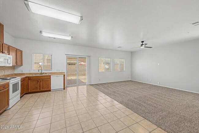Building Photo - 8748 W Wood Dr