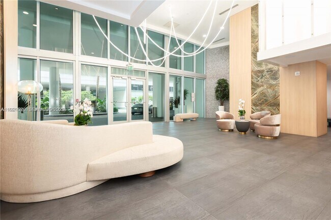 Building Photo - 90 SW 3rd St