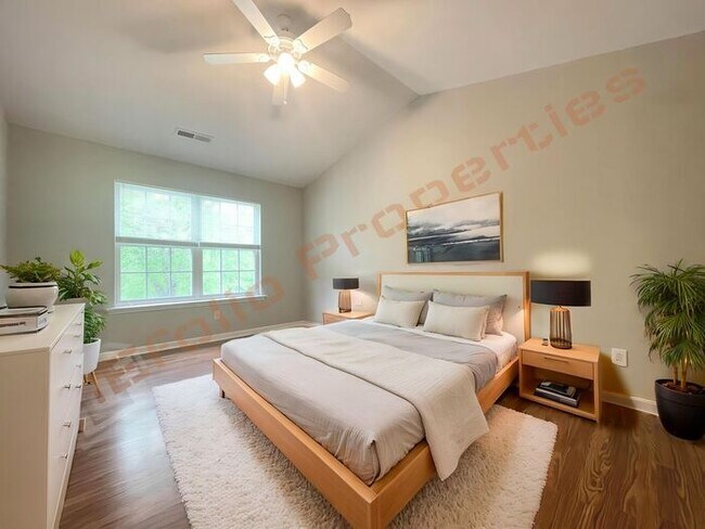 Building Photo - Beautiful 3 Bedroom 1 Car-Garage Home loca...