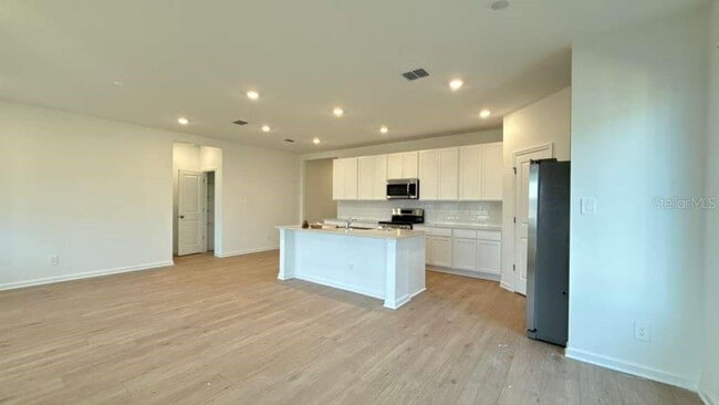 Building Photo - 5147 Natalia Dr