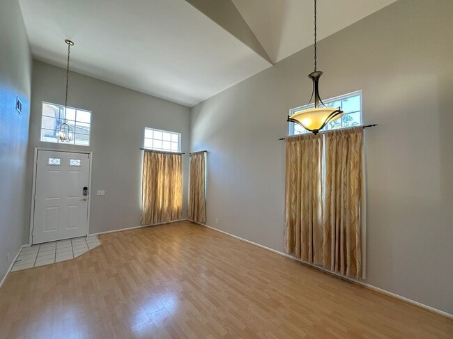 Building Photo - 237 Spurwood Ln