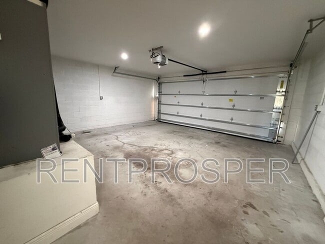 Building Photo - 1217 25th St