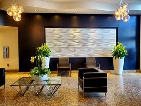 Building Photo - 1080 Park Blvd