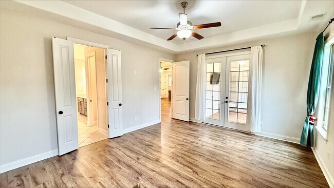 Building Photo - 10012 Adagio Cv