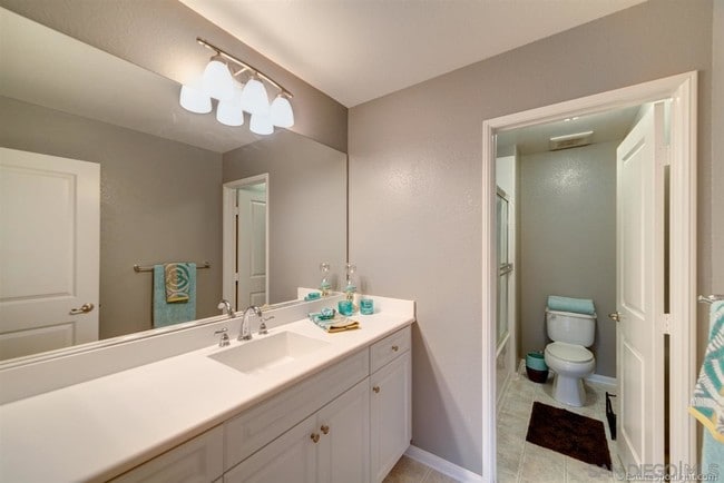 Building Photo - 1862 Hazel Ct