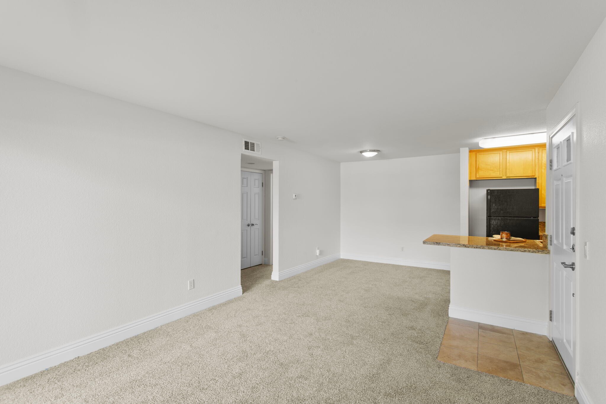 Building Photo - 2320 Del Mar Way