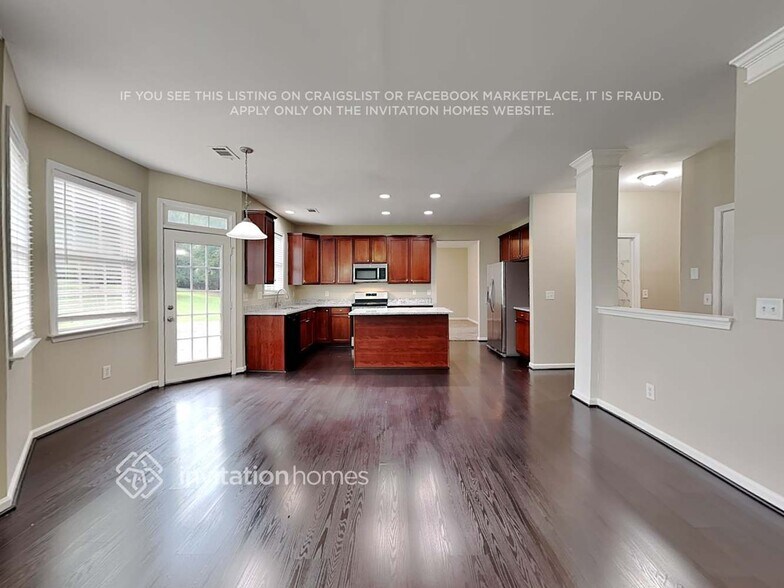 Building Photo - 1792 Sahale Falls Dr