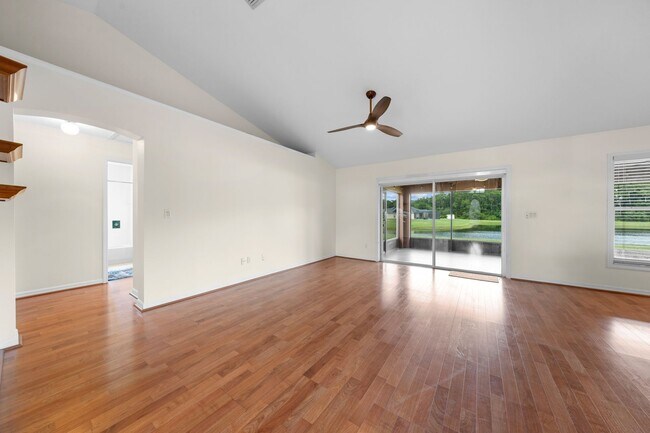 Building Photo - Charming 3 Bedroom 2 Bath Home - Sawgrass ...