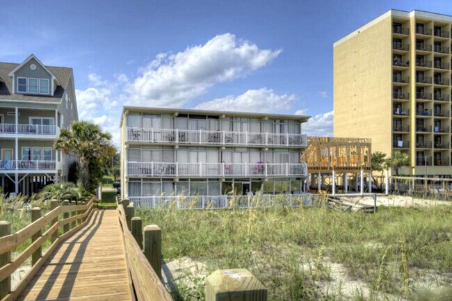 Building Photo - 122 Camrose Wy