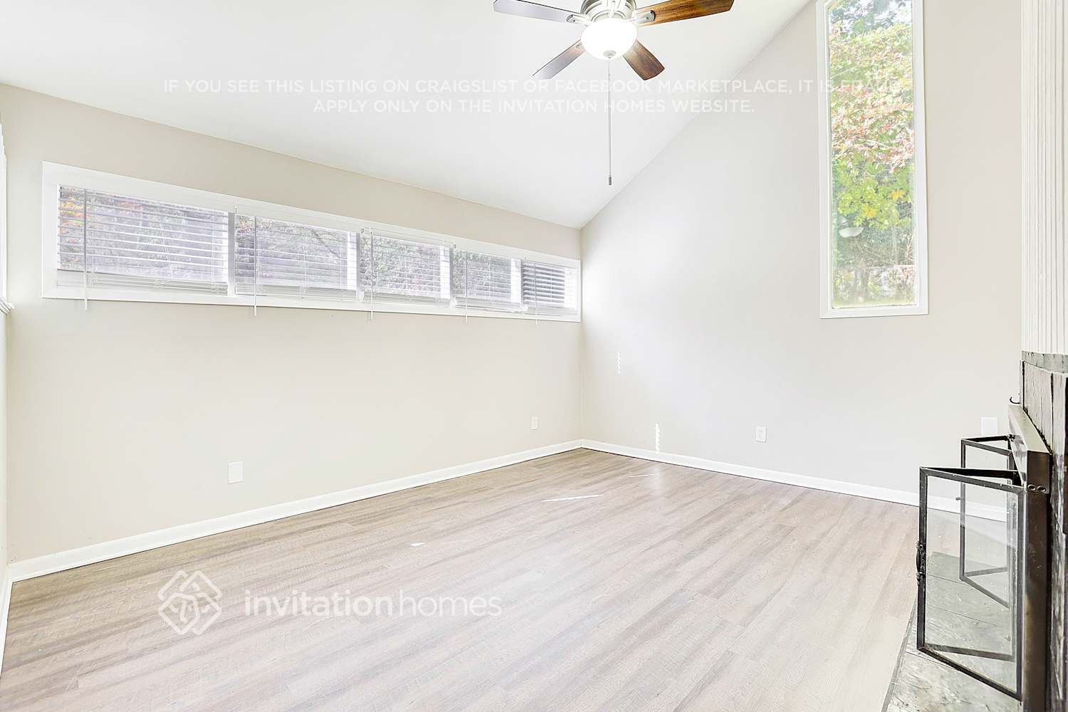 Building Photo - 3166 Robindale Rd