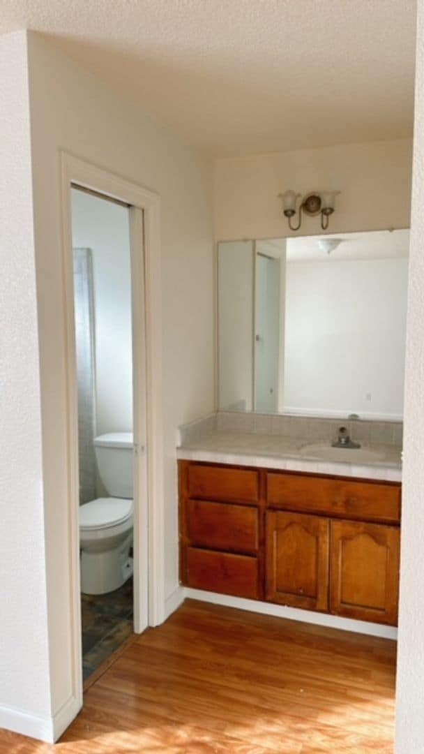 Building Photo - Walking distance to San Joaquin Elementary